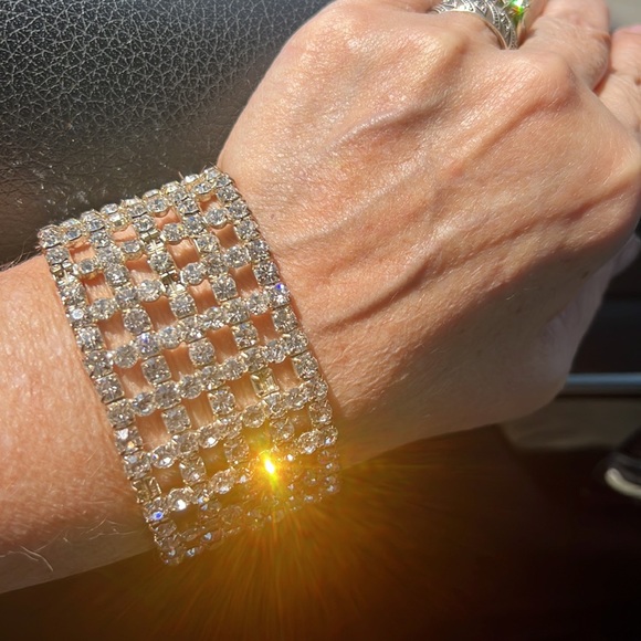 🎉𝐇𝐏!🎉STUNNING CRYSTAL CAGED VTG ELASTIC BRACELET - Picture 4 of 6